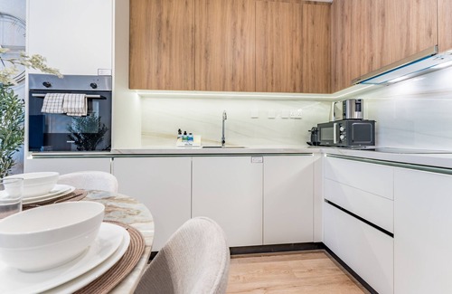 Dubai Media City Apartment | Renovated Unit w/Skyscraper Views Close to Beach, Elite Residence,Dubai Marina
