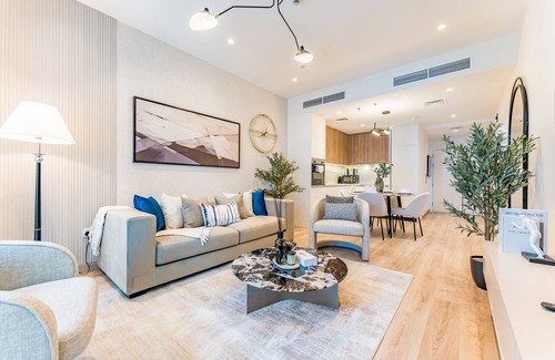 Dubai Media City Apartment | Renovated Unit w/Skyscraper Views Close to Beach, Elite Residence,Dubai Marina