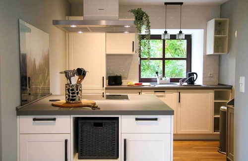 Hallschlag House | Renovated vacation home with a view of the valley