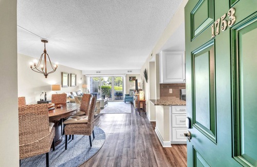 South Beach Condo | RENOVATED VILLA WITH BRADDOCK COVE VIEWS & HARBOUR TOWN POOL ACCESS HILTON HEAD