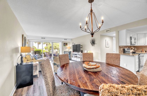 South Beach Condo | RENOVATED VILLA WITH BRADDOCK COVE VIEWS & HARBOUR TOWN POOL ACCESS HILTON HEAD