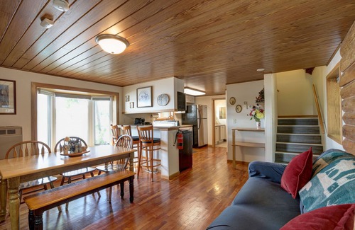 Ainsworth Cottage | Renovated Waterfront Northwoods Cabin with NEW 2024 Pontoon Boat and fire pit