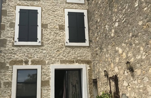 Fleury House | Renovated winegrower's house