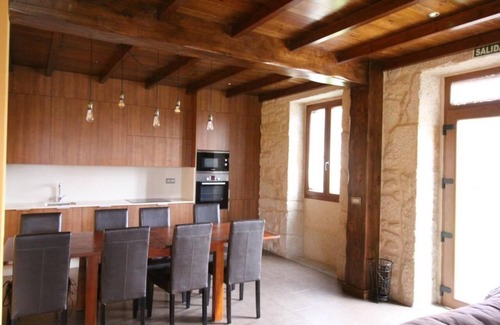 Muros House | Renoviertes Steinhaus 5 Minuten vom Strand für Familien und Freunde