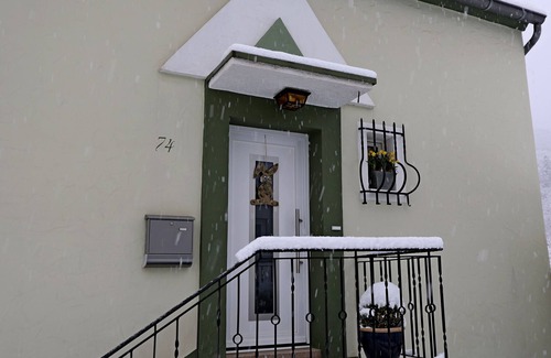 Gemund House | Renoviertes und Gemütliches Ferienhaus am Eifelsteig - Alte Maßschneiderei