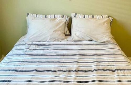Acton House | *RENT 2 HOMES* 6 Bedrooms, 3.5ba, Sleeps 18!