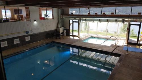 East Kootenay Resort | Rent 2400 - Month! or 179 Nightly! Sept 23-Dec 18 - Akiskinook Beach Resort - 1 Br Condo - Sandy Beach, Pool, Hot Tub, Tennis, Pickle, Basket Ball, Squash, Playground, Golf, Hike, Bike