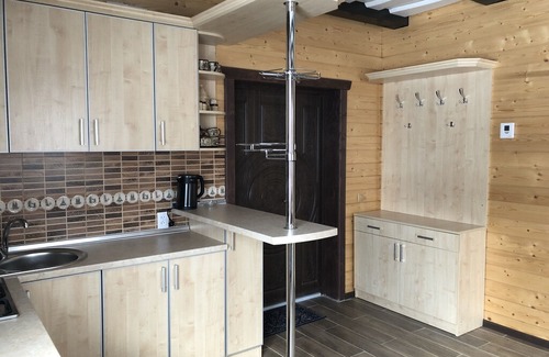 Zhdeniyevo House | Rent a cottage for a vacation in the mountains - Willow Yard