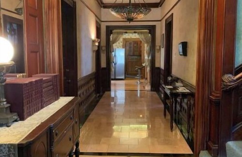 Downtown Portland House | Rent a room in the gorgeous Holt House
