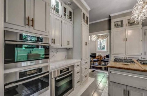 Conway House | Rent a whole Inn! The Inn on Elm 6 beds/5 baths.