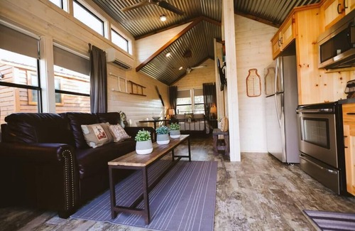 Dripping Springs Villa | Rent Entire 31 Person Retreat: Yoga/Hike/Meditate