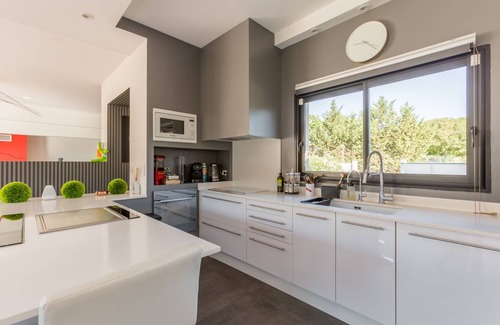 Le Puy-Sainte-Reparade House | Rent House Le Puy-Sainte-Réparade (13610) 8 people