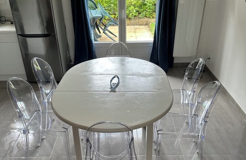 Saint-Gildas-de-Rhuys House | Rent Independent House 60 m2 With Garden, Near Beaches