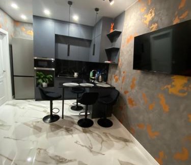 Dniprovs'kyi District Apartment | Rent-Kiev metro Chernigivska ViP