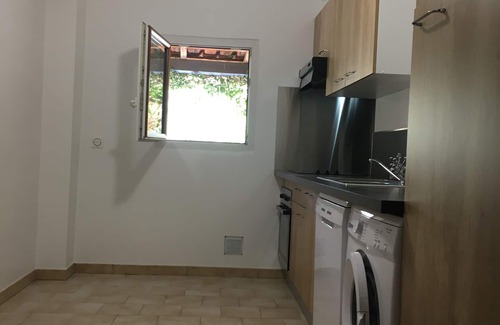 Sarrola-Carcopino Apartment | rent large calm F1 at the door of the center town of Ajaccio