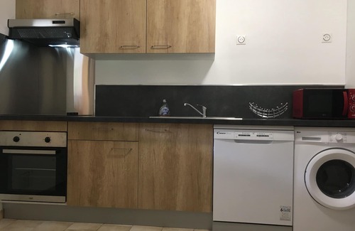 Sarrola-Carcopino Apartment | rent large calm F1 at the door of the center town of Ajaccio