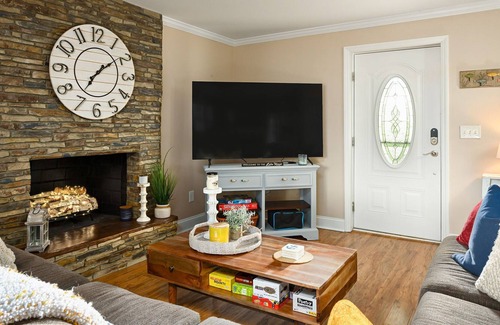 Southmont House | ☞ Rent or Bring Your Boat! Kayaks | BBQ | Fire Pit