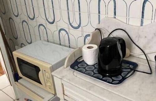 Ceyrat Bed & Breakfast | Rent pretty small furnished room with bathroom, near nature, parking