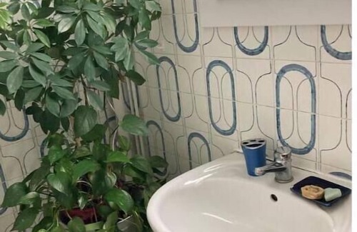 Ceyrat Bed & Breakfast | Rent pretty small furnished room with bathroom, near nature, parking