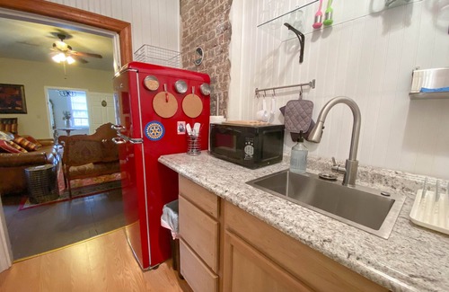 New Kent Bed & Breakfast | Rent the Entire Historic Vaiden Inn on 8 acres