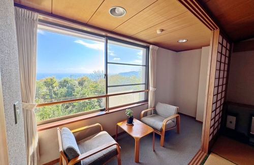 Yawatano House | Rent the entire luxury resort built by a famous de/Ito Shizuoka