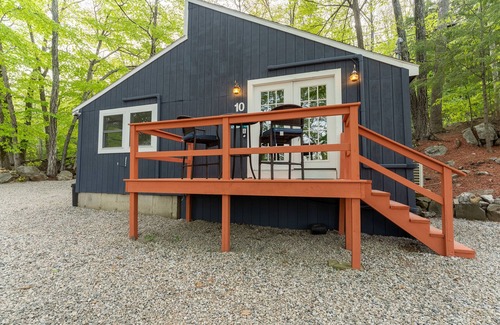 Alton Bay Cabin | Rent Vacanza Cabins Sleeps 37 Perfect for retreats, weddings and more!