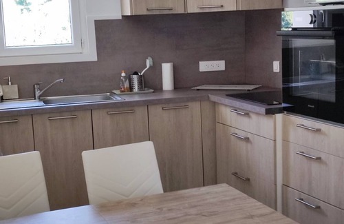 Bendejun House | Rent village house 2 rooms possibility 8 beds. Quiet forest/river