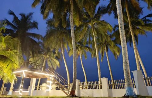 Ampenyi House | Rent your own private beach bungalow