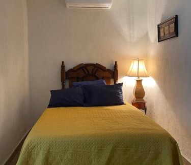 Monclova House | Renta de habitación/cama matrimonial