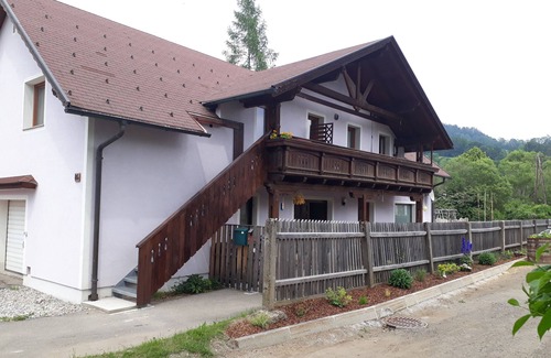 Stanz Im Murztal Apartment | Rental-Apartment-Private Bathroom