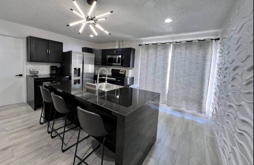 Las Vegas Apartment | Rental Apartment | 3 beds w/kitchen, near Fremont