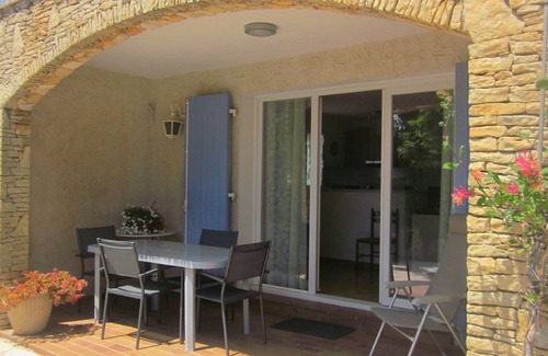 La Seyne-sur-Mer House | rental F2 in the ground floor of a villa for 3 people