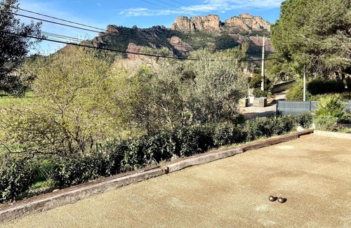Roquebrune-sur-Argens Apartment | Rental for 4 people on the ground floor in villa