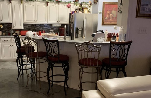Peach Orchard House | Rental Master Week 2020 Only -Close to Diamond Lake -plenty sleeping space