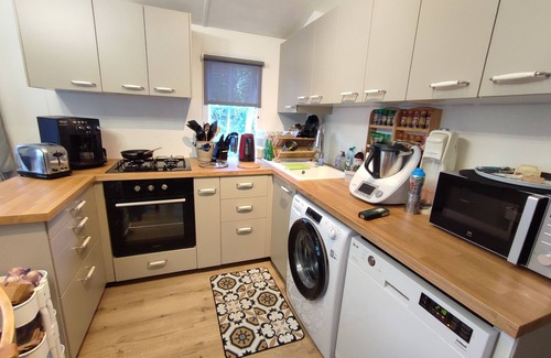 Puget-sur-Argens House | Rental mobile home 40 M2 + terrace 28 M2 closed in 4* campsite in the Var