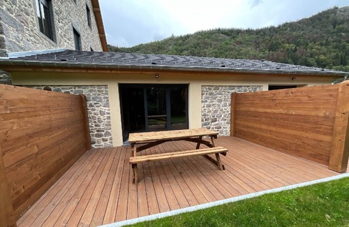 Rochesson House | Rental of 12 gîtes and 1 chalet that can accommodate 2 to 10 people.