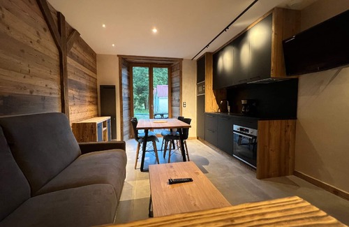 Rochesson House | Rental of 12 gîtes and 1 chalet that can accommodate 2 to 10 people.