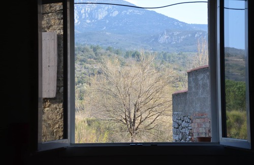 Padern House | RENTAL PADERN CORBIERES CATHARE AUDE VERDOUBLE CUCUGNAN MER