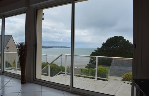 Saint-Michel-en-Greve House | rental sea view, beach on foot