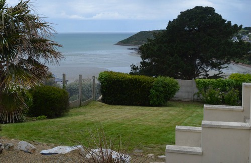 Saint-Michel-en-Greve House | rental sea view, beach on foot
