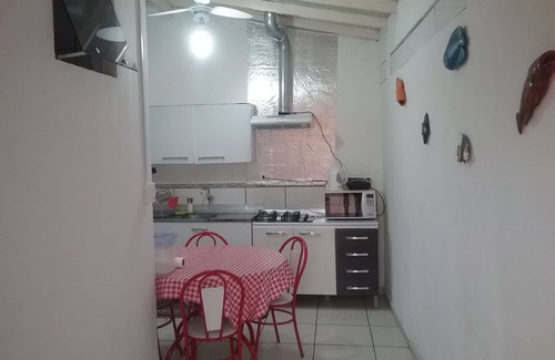 Santinho House | RENTAL SEASON ENGLISH /SANTINHO PLACE TRANQUILO 850 METROS DO MAR. WI-FI