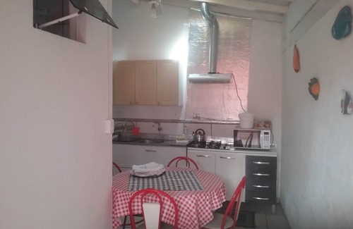 Santinho House | RENTAL SEASON ENGLISH /SANTINHO PLACE TRANQUILO 850 METROS DO MAR. WI-FI