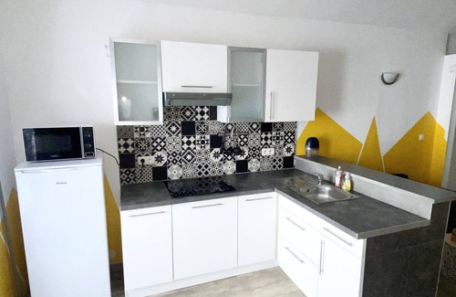 Le Pouzin Apartment | Rental T1 Bis (Ground floor) / Ideal location
