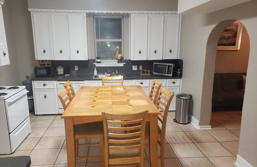 La Marque Apartment | Rental Unit 5 Near Texas City, NASA & Kemah!