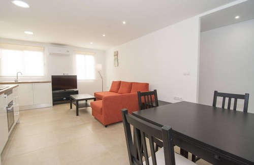 El Cabanyal Apartment | Rental unit in València · ★4.58 · 3 bedrooms · 4 beds · 1 bath