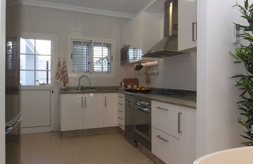 Maspalomas House | Rental Villa in Gran Canaria, Maspalomas 2 bedrooms, garden, terrace, pool, beach.
