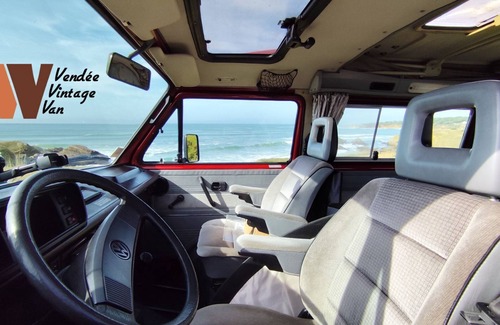 Les Achards House | Rental VW COMBI T3 fitted out vintage motorhome in Les Sables d'Olonne 85