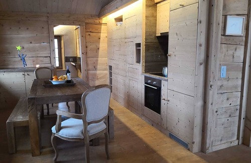 Chateau-d'Oex Apartment | Rentals by Laura - Apartment les Alpes in Château-d'Œx