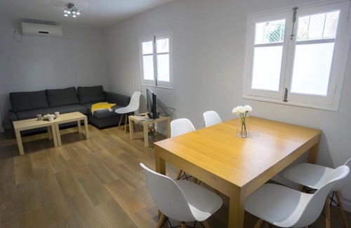 Los Pajaros Apartment | RentalSevilla Caños de Carmona