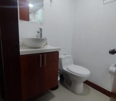 La Candelaria Apartment | RentalsOP AN03 Apto cerca al Metro tranvía, la mejor ubicación en Medellin